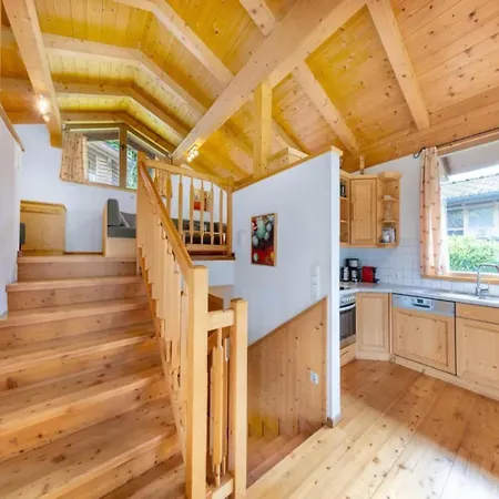 Pinzgau Ski Chalet Retreat With Balcony *