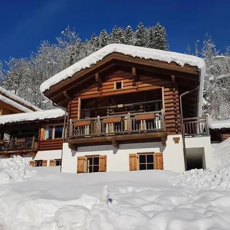 Pinzgau Ski Chalet Retreat With Balcony *