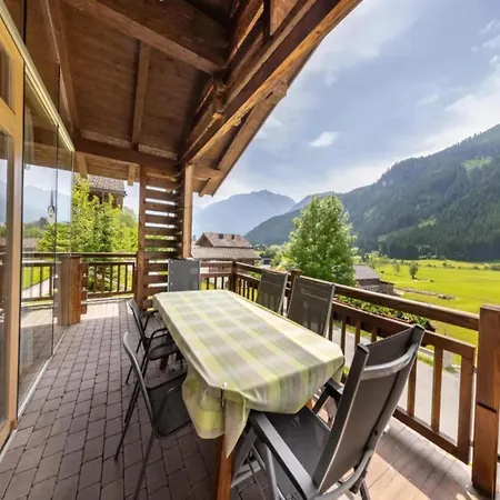 Pinzgau Ski Chalet Retreat With Balcony Hébergement de vacances Wald im Pinzgau