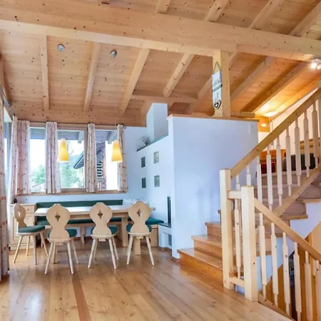Hébergement de vacances Pinzgau Ski Chalet Retreat With Balcony *